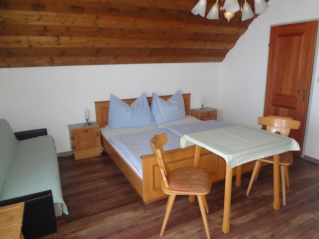 Pfeifferhof Villa Mariapfarr Room photo